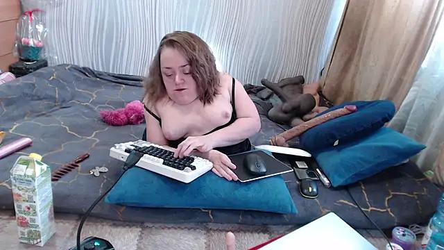 Check-out your craziest wishes with our pick of gaming cams models, featuring big knockers, round tails and tight twats.