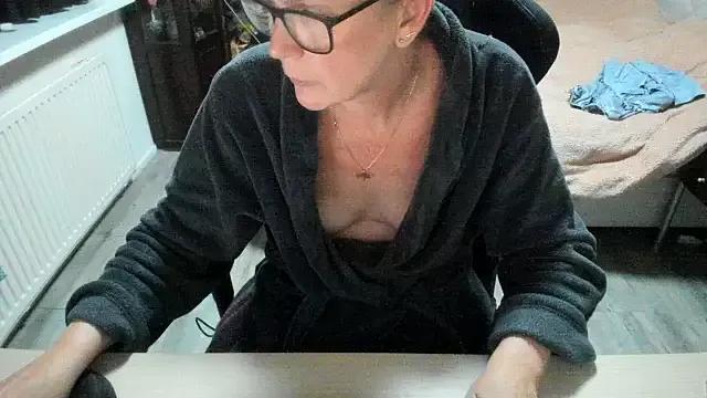 Photos of minoesje37 from StripChat is Freechat