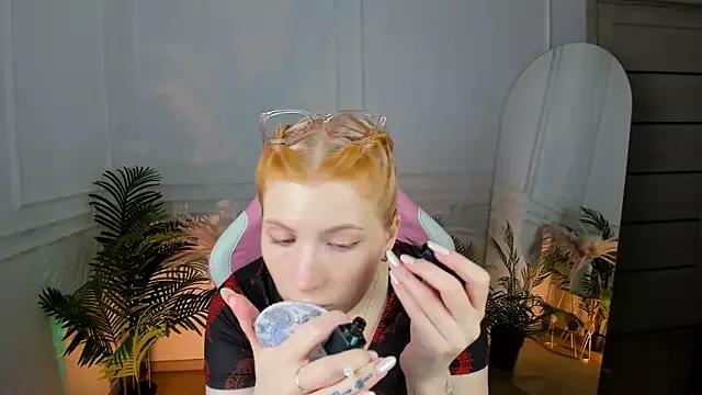 Mira__Blush from StripChat is Freechat