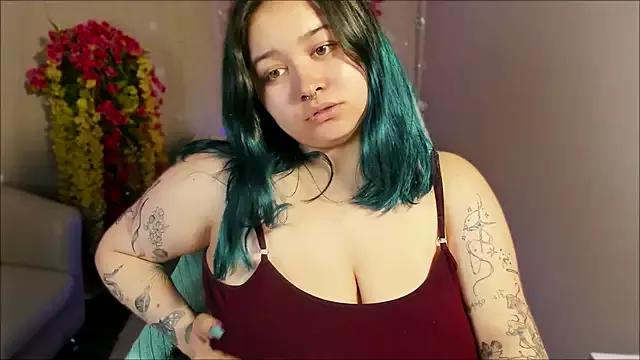 Check-out your craziest wishes with our pick of gaming cams models, featuring big knockers, round tails and tight twats.