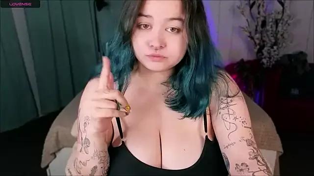 Mira_Fyre from StripChat is Freechat