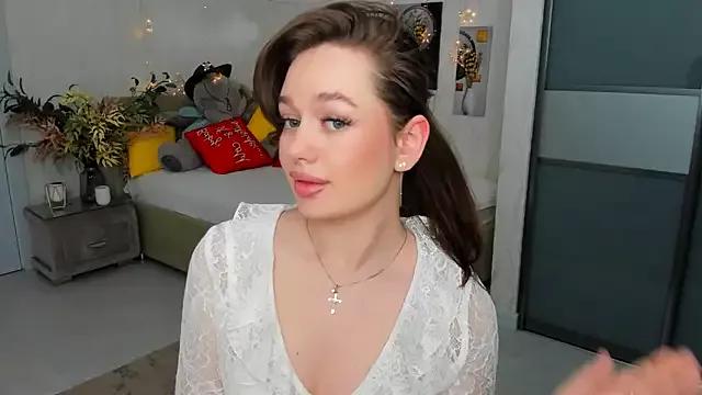 MiracleCurly from StripChat is Freechat
