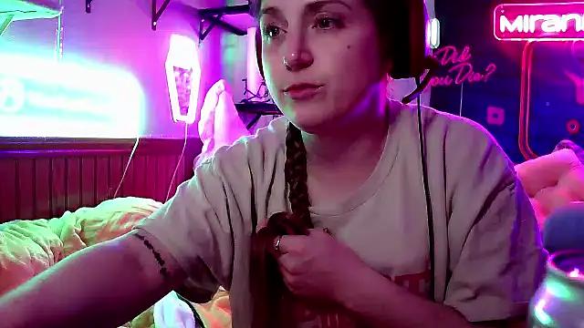 Check-out your craziest wishes with our pick of gaming cams models, featuring big knockers, round tails and tight twats.
