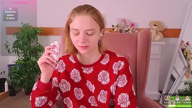 Check-out your craziest wishes with our pick of gaming cams models, featuring big knockers, round tails and tight twats.