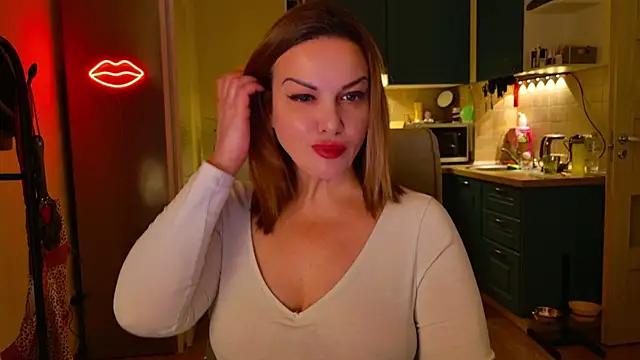 MishaMILF from StripChat is Freechat