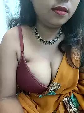 Miss-oly from StripChat is Freechat