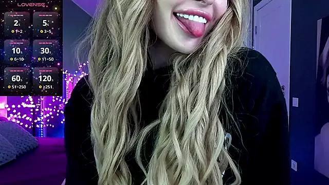 Miss_Aprils from StripChat is Freechat