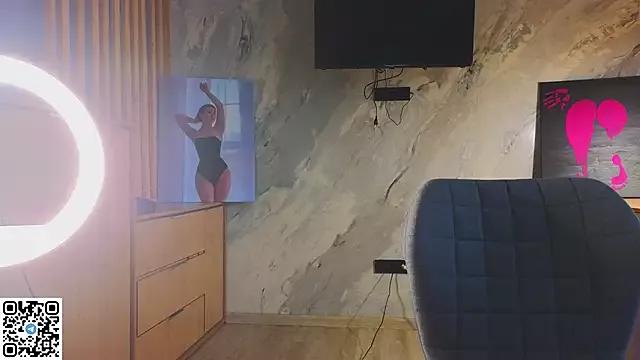 Check-out your craziest wishes with our pick of gaming cams models, featuring big knockers, round tails and tight twats.