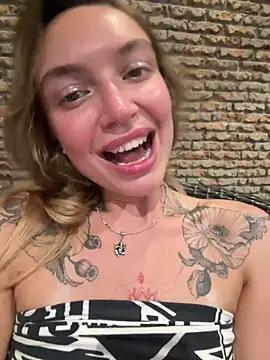 Check-out your craziest wishes with our pick of gaming cams models, featuring big knockers, round tails and tight twats.