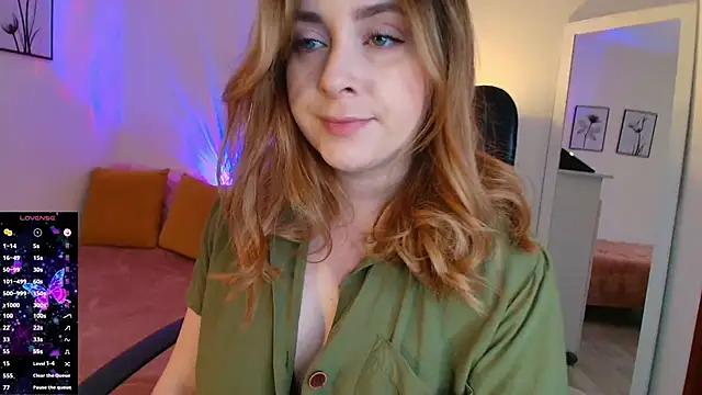 Check-out your craziest wishes with our pick of gaming cams models, featuring big knockers, round tails and tight twats.