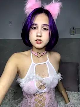 Missa_Milkins from StripChat is Freechat