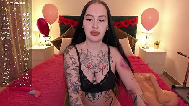 Check-out your craziest wishes with our pick of gaming cams models, featuring big knockers, round tails and tight twats.
