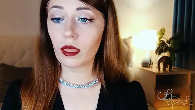 MissBeverlyMills from StripChat is Freechat