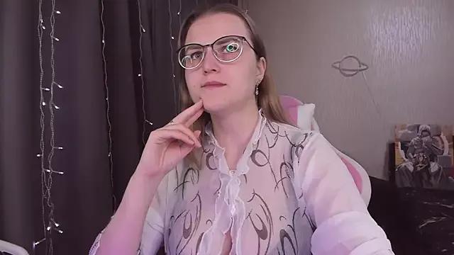 Check-out your craziest wishes with our pick of gaming cams models, featuring big knockers, round tails and tight twats.