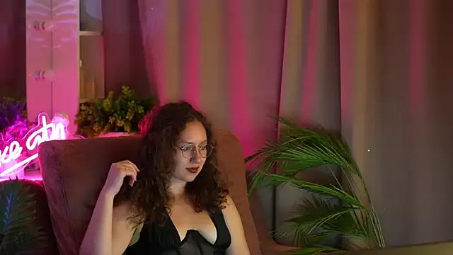 MissElizabeth07 from StripChat is Freechat