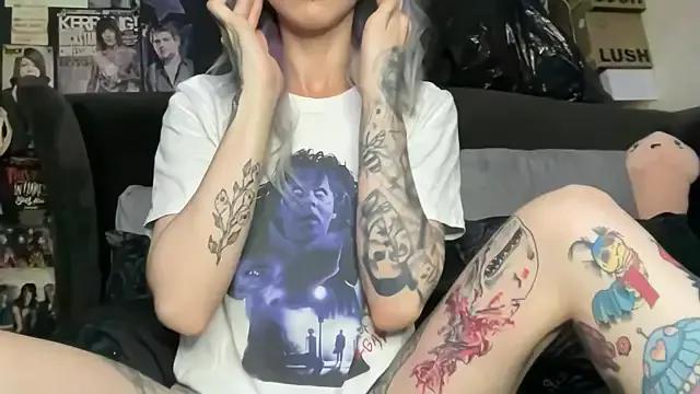 Check-out your craziest wishes with our pick of gaming cams models, featuring big knockers, round tails and tight twats.