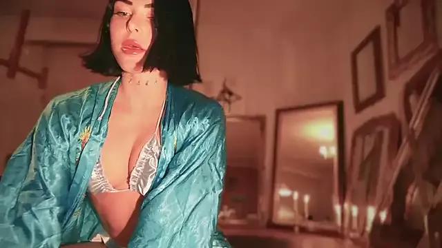 Check-out your craziest wishes with our pick of gaming cams models, featuring big knockers, round tails and tight twats.