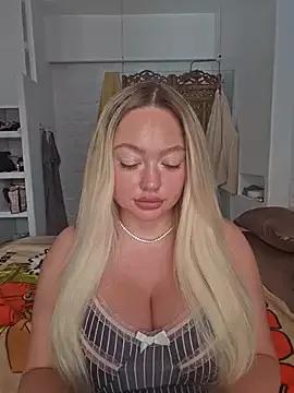 misstitmouseofficial from StripChat is Freechat