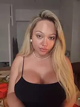 misstitmouseofficial from StripChat is Freechat