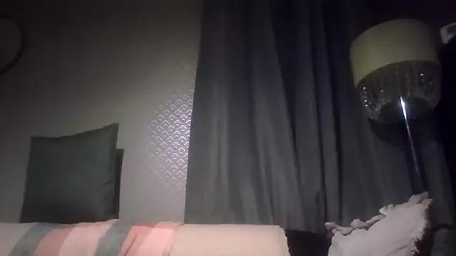 MissxCurvyxKate from StripChat is Freechat