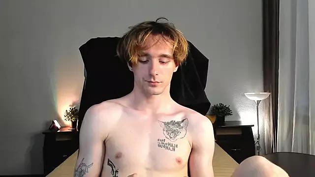 misterhult from StripChat is Freechat