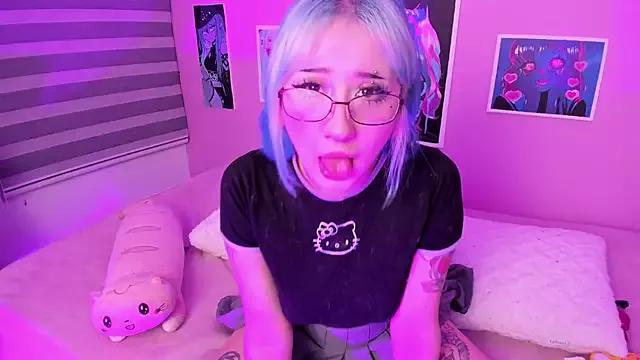 Check-out your craziest wishes with our pick of gaming cams models, featuring big knockers, round tails and tight twats.