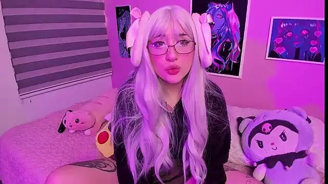 Check-out your craziest wishes with our pick of gaming cams models, featuring big knockers, round tails and tight twats.