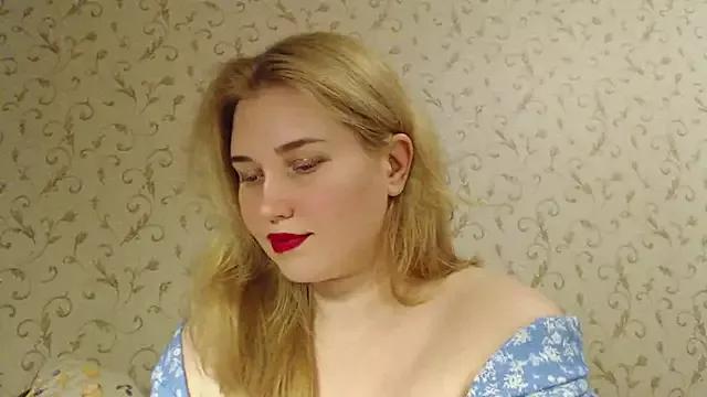 mmmPinUpGirl from StripChat is Freechat