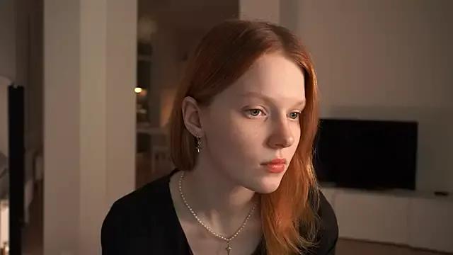 MollyBushh from StripChat is Freechat