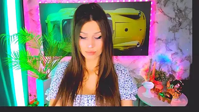 Check-out your craziest wishes with our pick of gaming cams models, featuring big knockers, round tails and tight twats.