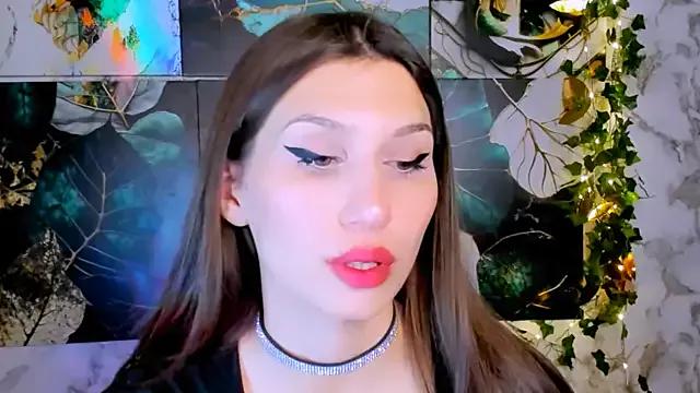 Mollyinyourmind from StripChat is Freechat