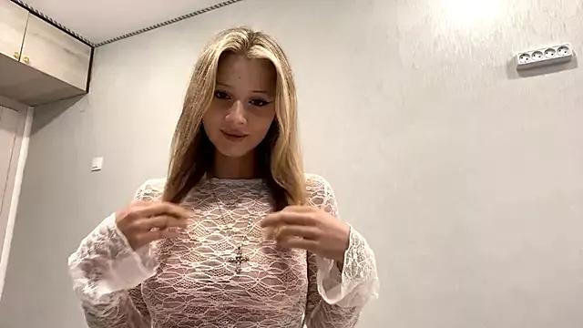 MollyOpenDoors from StripChat is Freechat