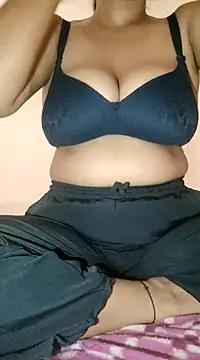MONAALIZAA from StripChat is Freechat