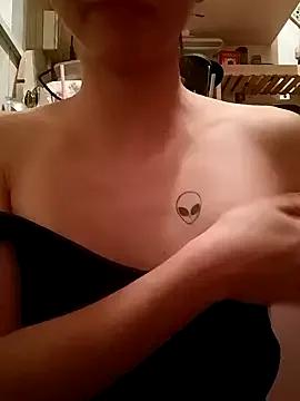 MoonBlueSex from StripChat is Freechat