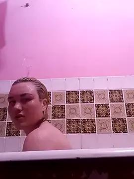 MoonIrene from StripChat is Freechat