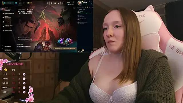 Check-out your craziest wishes with our pick of gaming cams models, featuring big knockers, round tails and tight twats.