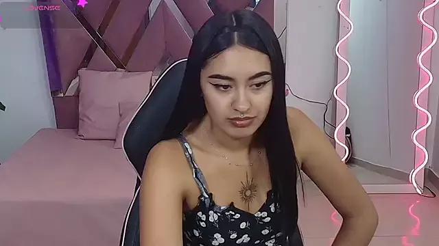 Moonshine_tay from StripChat is Freechat