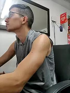 moorejhosua from StripChat is Freechat