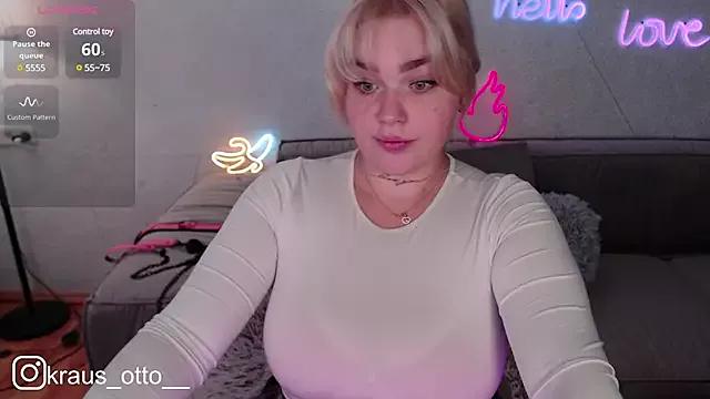 Check-out your craziest wishes with our pick of gaming cams models, featuring big knockers, round tails and tight twats.
