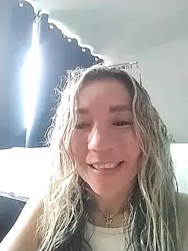 Ms_lunaRose from StripChat is Freechat