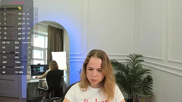Muse_Nicole from StripChat is Freechat