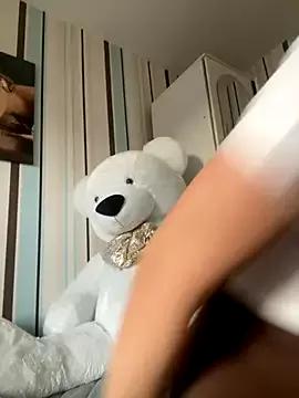 Check-out your craziest wishes with our pick of gaming cams models, featuring big knockers, round tails and tight twats.