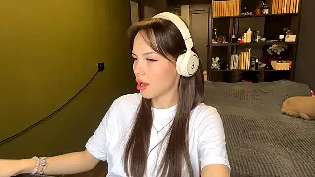 Check-out your craziest wishes with our pick of gaming cams models, featuring big knockers, round tails and tight twats.