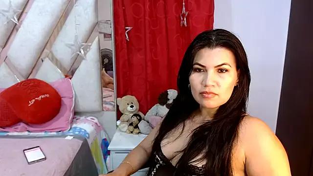 Check-out your craziest wishes with our pick of gaming cams models, featuring big knockers, round tails and tight twats.