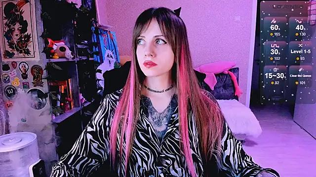 Check-out your craziest wishes with our pick of gaming cams models, featuring big knockers, round tails and tight twats.