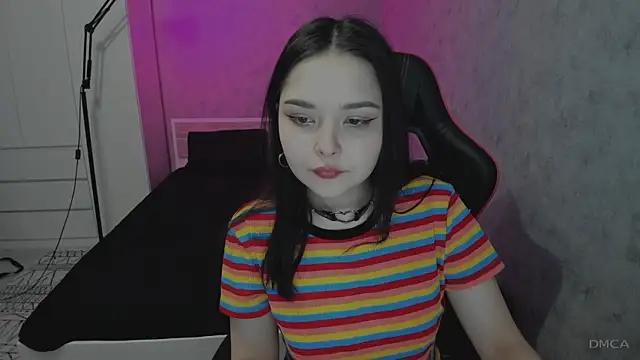 Check-out your craziest wishes with our pick of gaming cams models, featuring big knockers, round tails and tight twats.