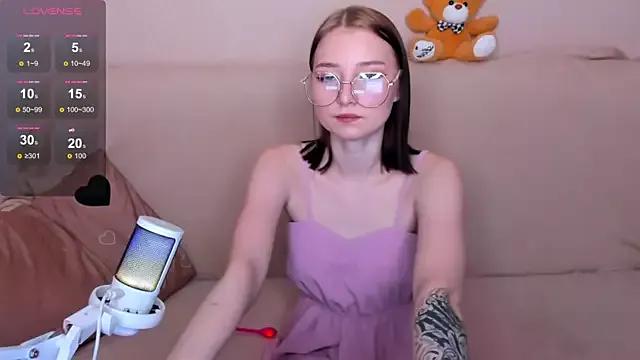 NaughtyBunny1_ from StripChat is Freechat
