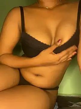 naughtysaraaa from StripChat is Freechat