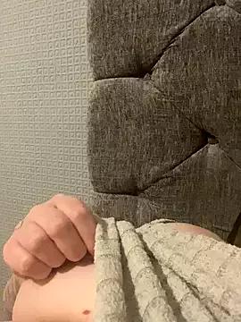 NaughtyWife_25 from StripChat is Freechat