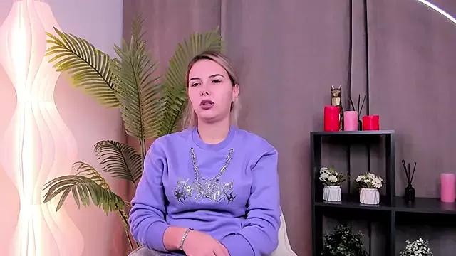 NicolBadena from StripChat is Freechat